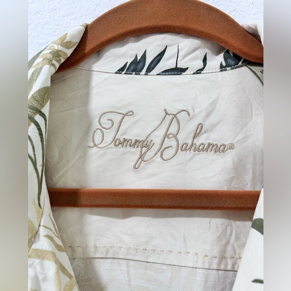 Tommy Bahama silk botanic shirt size:XL - Picture 3 of 15